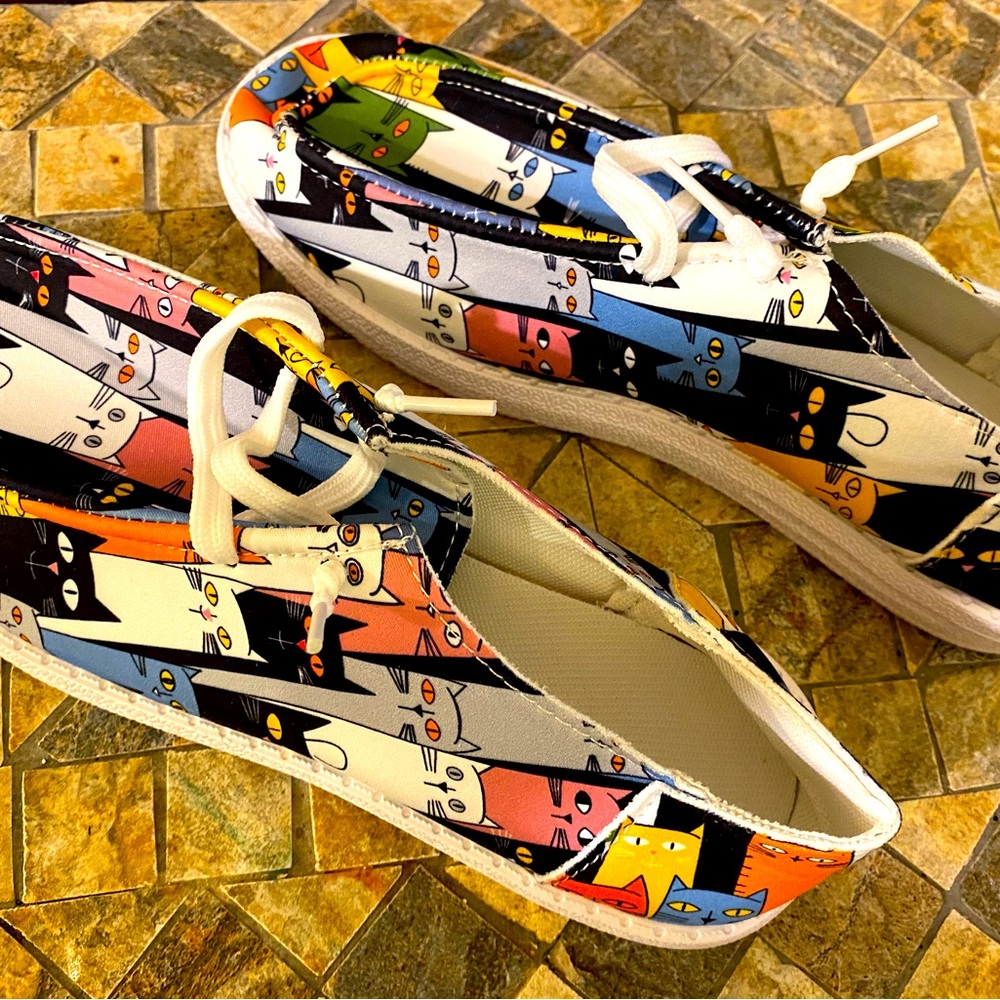 Brand new Cute Kitty Cat Canvas Shoes